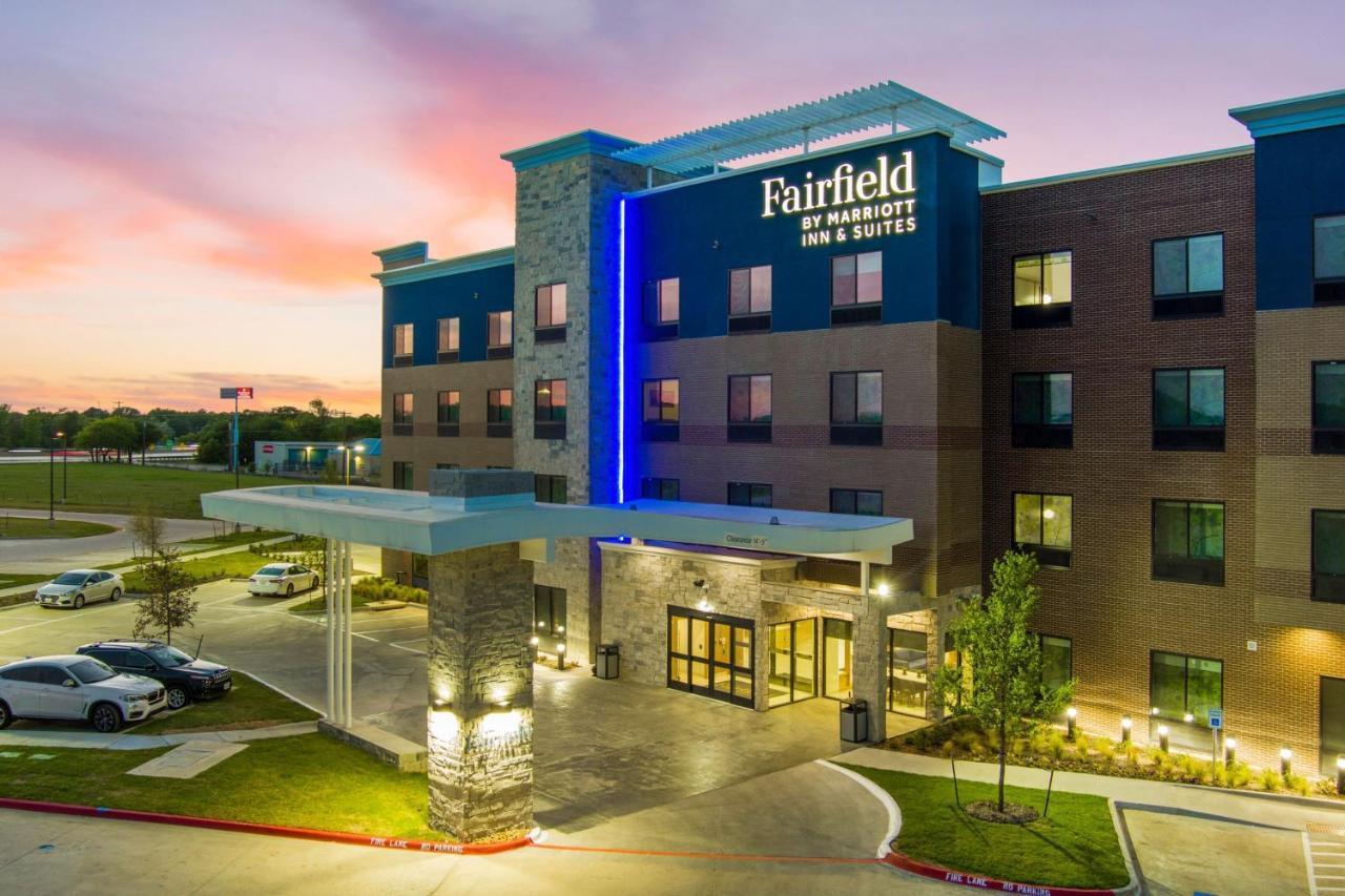Fairfield Inn & Suites By Marriott Corinth South Denton Area Exterior foto